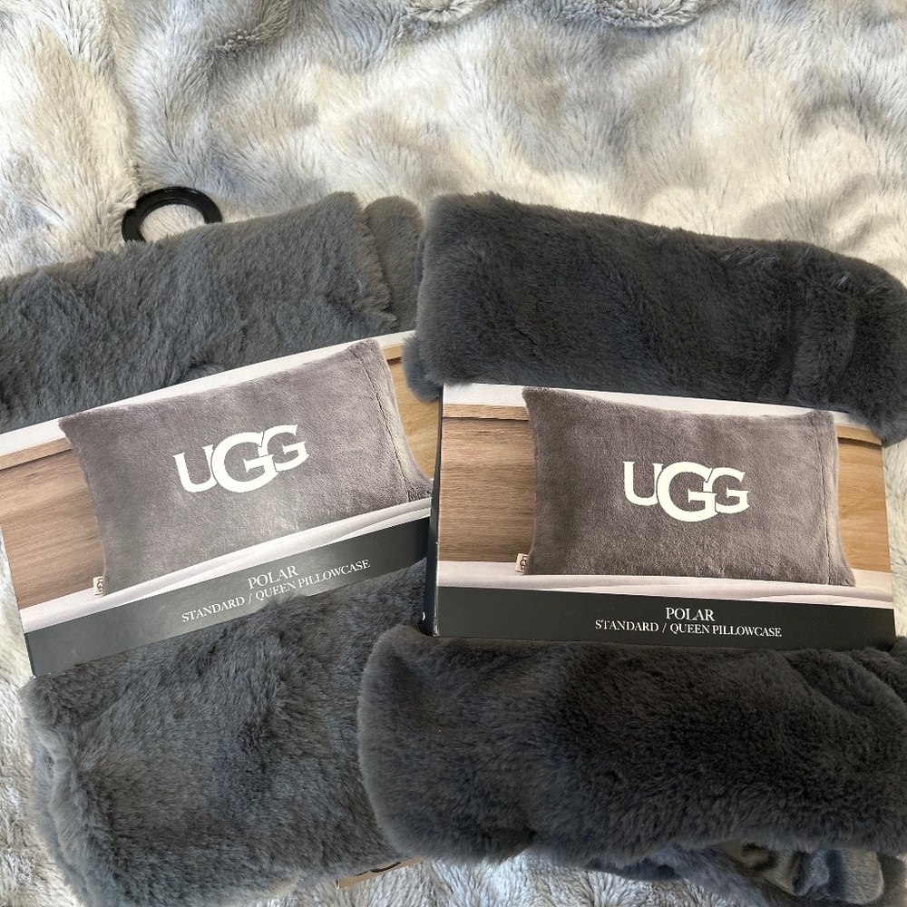 UGG Polar Standard/Queen Pillowcases